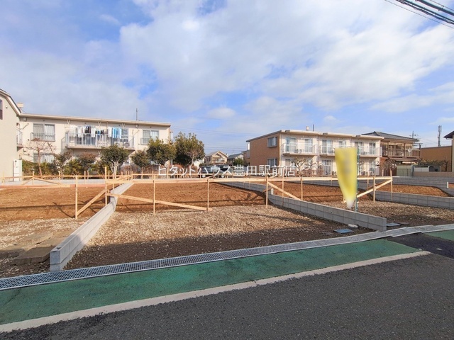 �O�ʓ��H�܂ތ��n�ʐ^ -