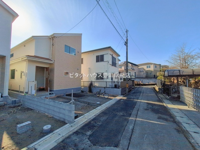 �O�ʓ��H�܂ތ��n�ʐ^ -