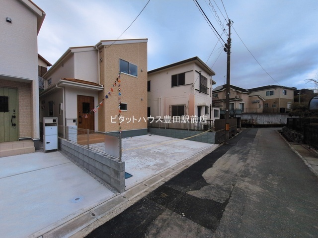 �O�ʓ��H�܂ތ��n�ʐ^ -