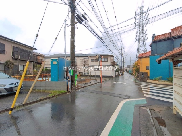 �O�ʓ��H�܂ތ��n�ʐ^ -