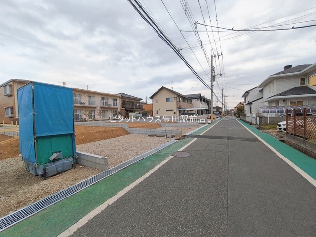 �O�ʓ��H�܂ތ��n�ʐ^ -