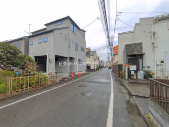 �O�ʓ��H�܂ތ��n�ʐ^ -