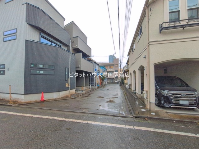 �O�ʓ��H�܂ތ��n�ʐ^ -