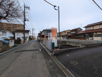 �O�ʓ��H�܂ތ��n�ʐ^ -