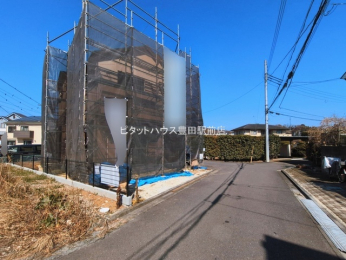 �O�ʓ��H�܂ތ��n�ʐ^ -