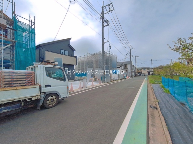 �O�ʓ��H�܂ތ��n�ʐ^ -