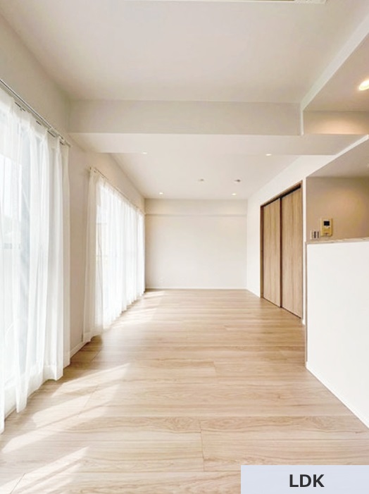 ���r���O -