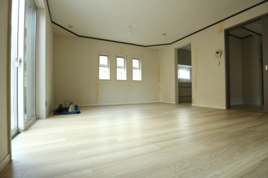 ���r���O -