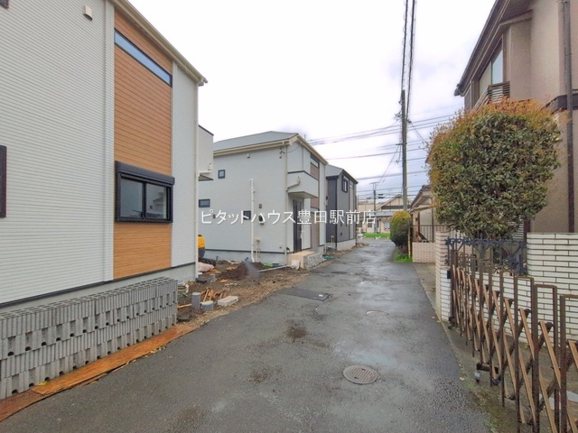 �O�ʓ��H�܂ތ��n�ʐ^ -