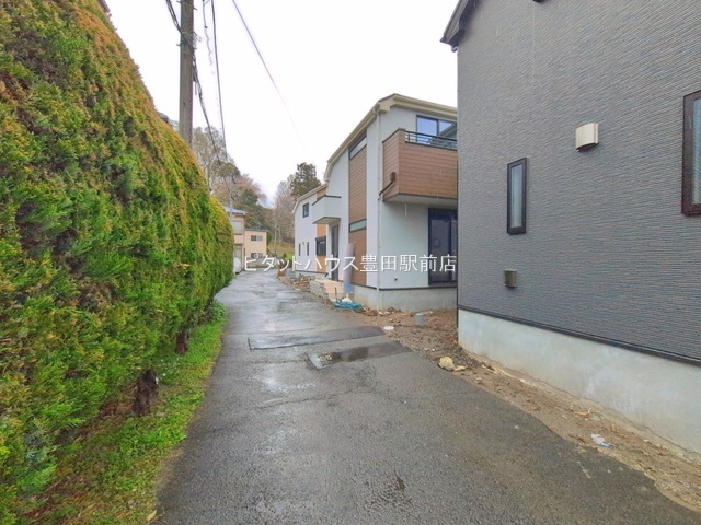 �O�ʓ��H�܂ތ��n�ʐ^ -