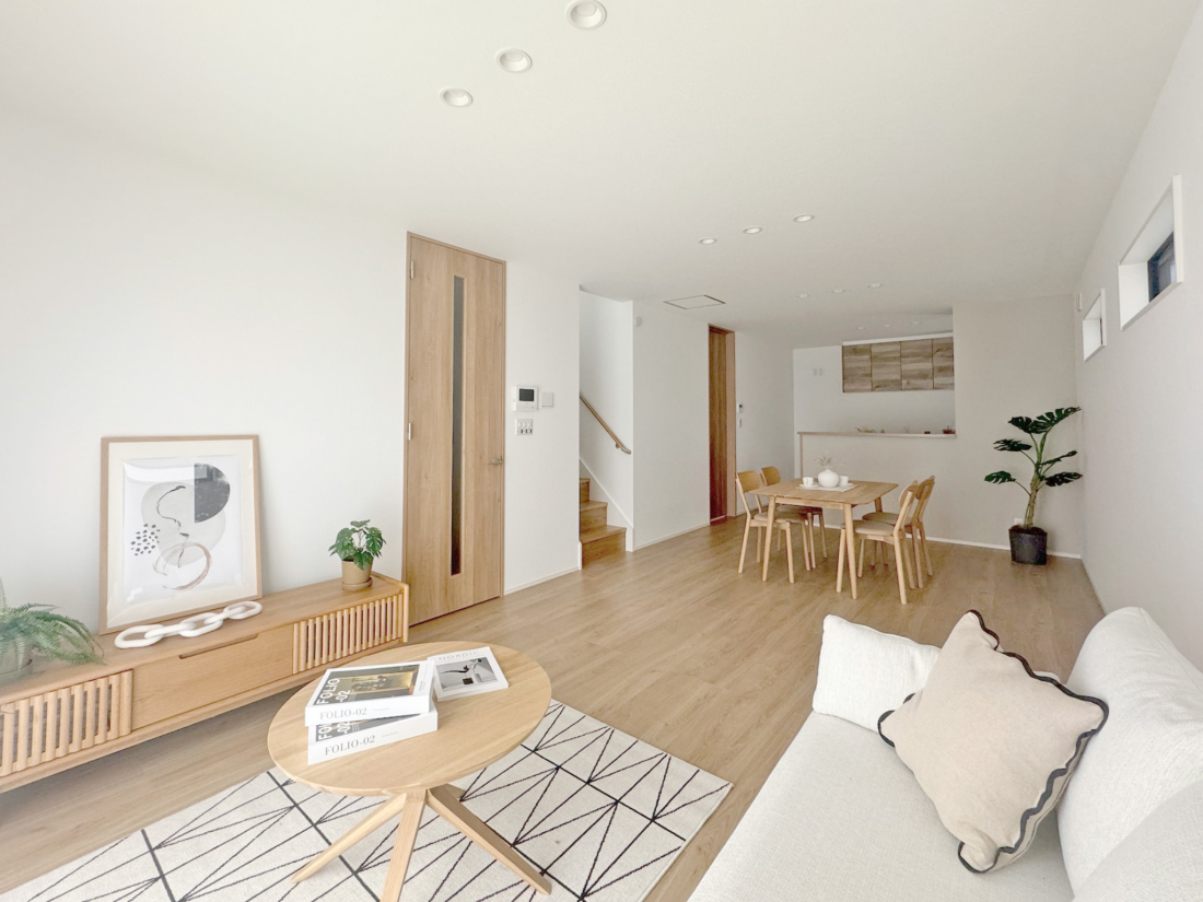 ���r���O -