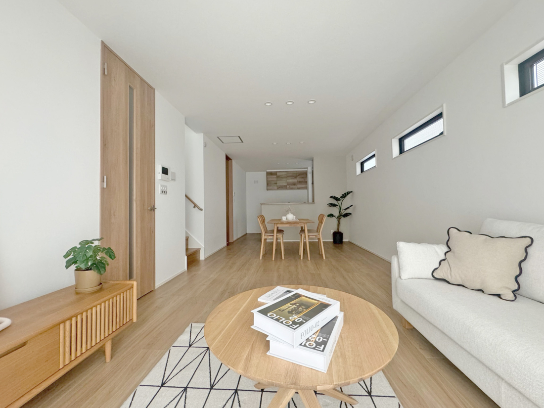 ���r���O -