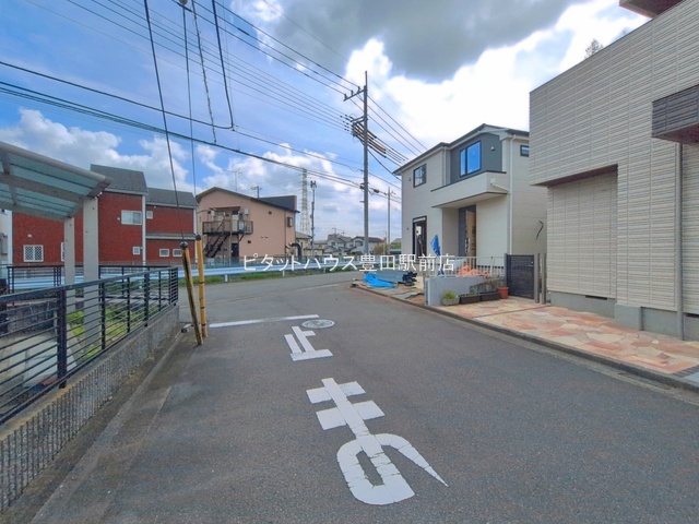 �O�ʓ��H�܂ތ��n�ʐ^ -