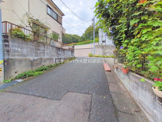 �O�ʓ��H�܂ތ��n�ʐ^ -