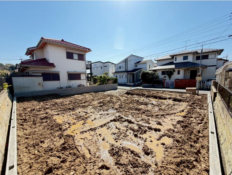 �O�ʓ��H�܂ތ��n�ʐ^ -