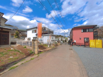 �O�ʓ��H�܂ތ��n�ʐ^ -