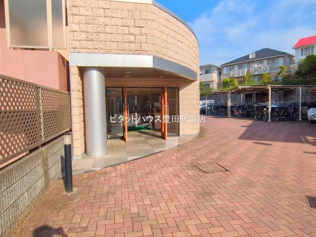 �G���g�����X -