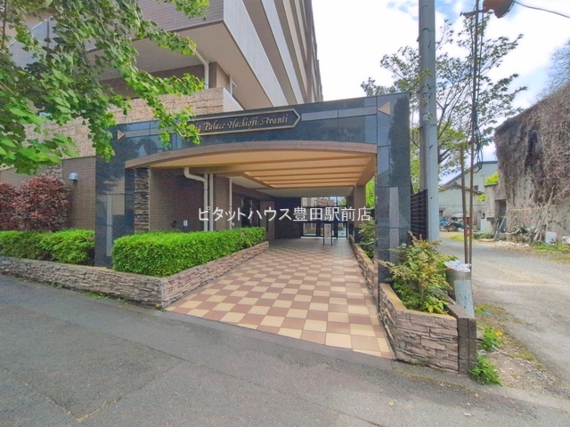 �G���g�����X -