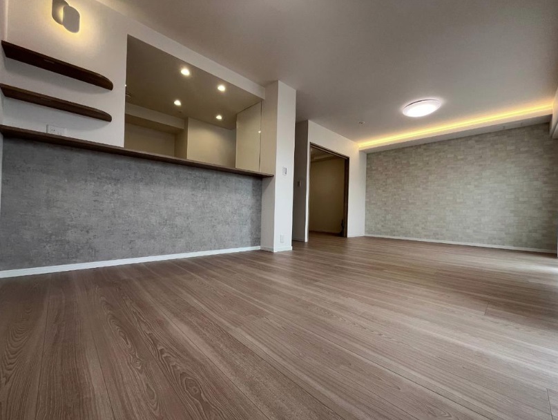 ���r���O -