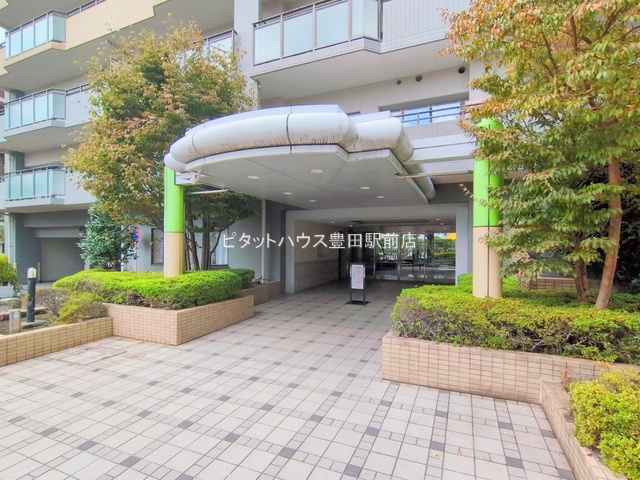 �G���g�����X -