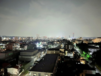 �Z�˂���̒��]�ʐ^ -
