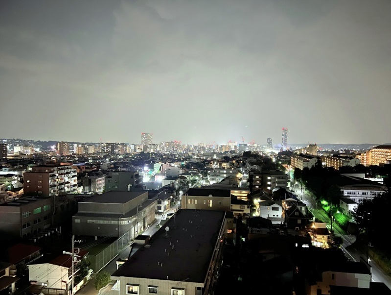 �Z�˂���̒��]�ʐ^ -